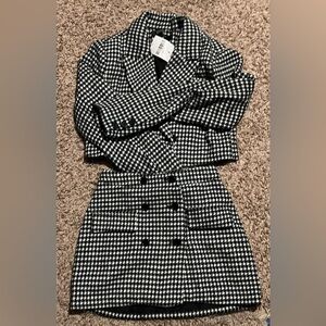 Black and white houndstooth cropped blazer and skirt set sz sm